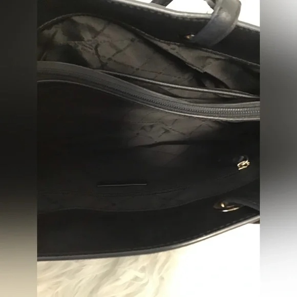 Michael Kors Black Laptop Bag - Picture 16 of 16